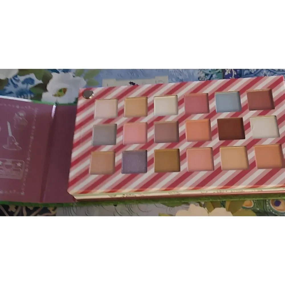 I Love Revolution Elf Eye Shadow Book of Palettes